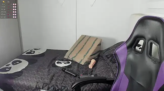 santy7v7 online show from December 2024 04:25:01 PM