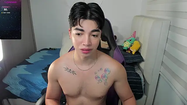 santy7v7 online show from October 2025 01:21:01 PM