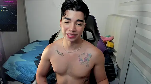 santy7v7 online show from October 2025 01:18:01 PM