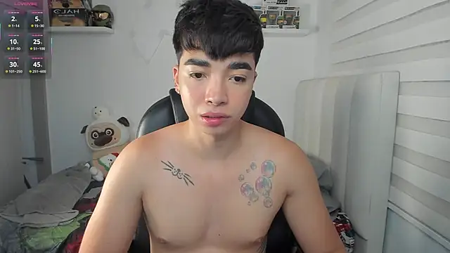 santy7v7 online show from April 2026 01:18:01 PM