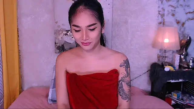 Snapshot of Oriental_Tiara chatting on December 2024 08:47:02 PM Oriental Tiara online show from December 2024 08:47:02 PM