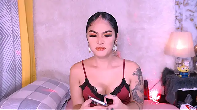 Snapshot of Oriental_Tiara chatting on January 2025 01:35:01 PM Oriental Tiara online show from January 2025 01:35:01 PM