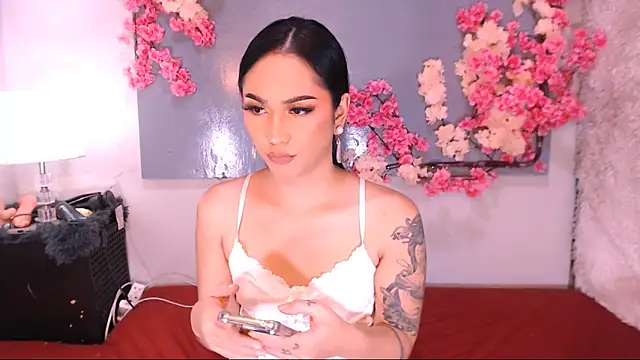 Snapshot of Oriental_Tiara chatting on September 2025 01:22:02 PM Oriental Tiara online show from September 2025 01:22:02 PM