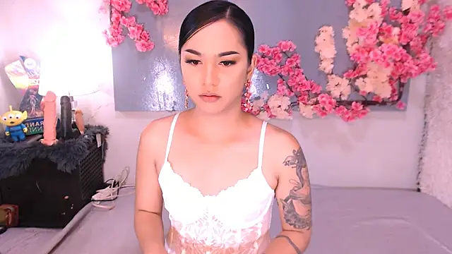 Snapshot of Oriental_Tiara chatting on October 2025 12:24:02 PM Oriental Tiara online show from October 2025 12:24:02 PM