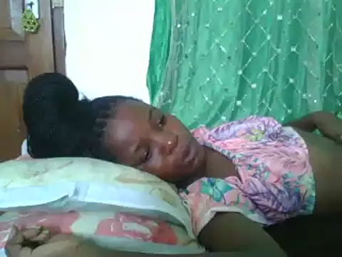 Snapshot of sweetchic_ chatting on September 2025 12:28:01 PM sweetchic online show from September 2025 12:28:01 PM