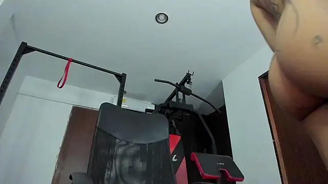 Lia sarahi online show from February 2025 08:38:02 PM