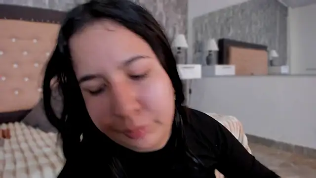 Lia sarahi online show from October 2025 12:22:02 PM