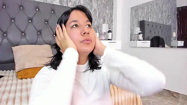 Lia sarahi online show from February 2026 12:18:02 AM