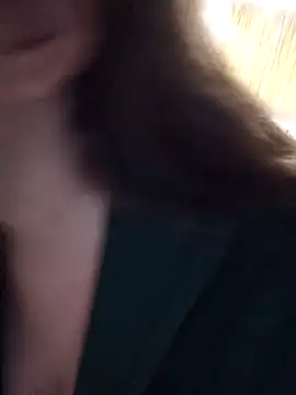 Snapshot of DienkaGreen chatting on February 2025 11:20:02 AM DienkaGreen online show from February 2025 11:20:02 AM