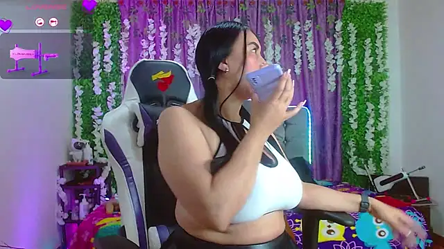 Snapshot of ariana-lopez chatting on November 2025 12:16:02 PM ariana-lopez online show from November 2025 12:16:02 PM