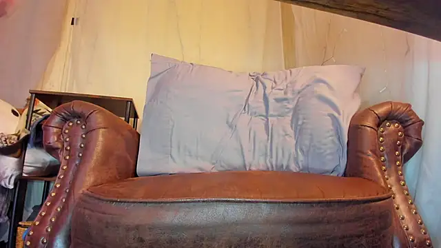 Snapshot of danidollxxx chatting on March 2025 06:25:02 AM danidollxxx online show from March 2025 06:25:02 AM