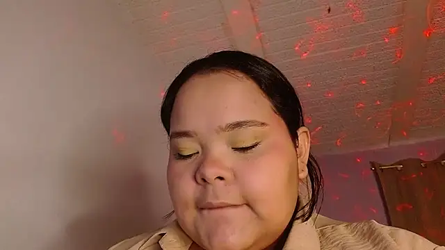 Snapshot of sexychubby___ chatting on March 2026 06:46:01 PM sexychubby online show from March 2026 06:46:01 PM