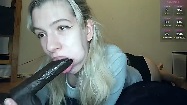 Snapshot of cruellagoth666 chatting on April 2026 01:41:01 PM cruellagoth666 online show from April 2026 01:41:01 PM