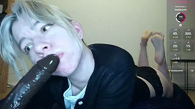 Snapshot of cruellagoth666 chatting on April 2026 03:54:01 PM cruellagoth666 online show from April 2026 03:54:01 PM