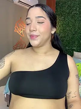 Amandanauty online show from February 2025 01:02:01 AM