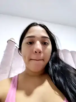 Amandanauty online show from February 2025 06:19:01 PM