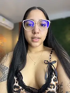 Snapshot of Amandanauty chatting on March 2026 04:06:01 AM Amandanauty online show from March 2026 04:06:01 AM