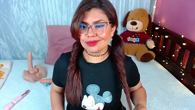 Snapshot of Queenamazon1 chatting on October 2025 03:16:01 PM Queenamazon1 online show from October 2025 03:16:01 PM