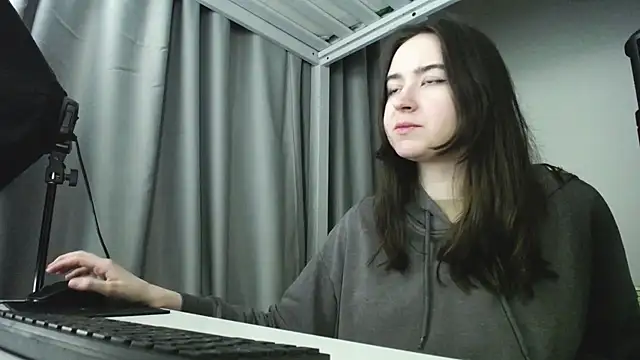 Snapshot of RichMasya- chatting on February 2025 10:30:01 PM RichMasya- online show from February 2025 10:30:01 PM