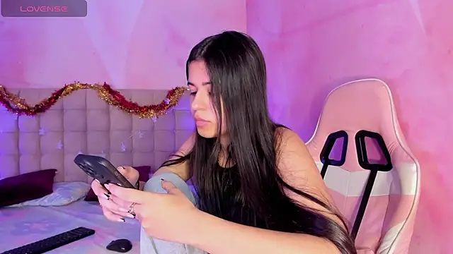 Snapshot of IvySanders1 chatting on December 2024 03:25:02 AM IvySanders1 online show from December 2024 03:25:02 AM