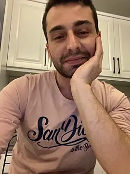 Snapshot of Emre-34 chatting on December 2025 10:29:01 PM Emre-34 online show from December 2025 10:29:01 PM