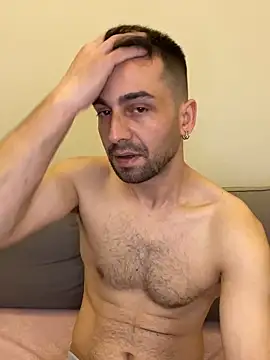 Snapshot of Emre-34 chatting on April 2026 08:54:02 PM Emre-34 online show from April 2026 08:54:02 PM