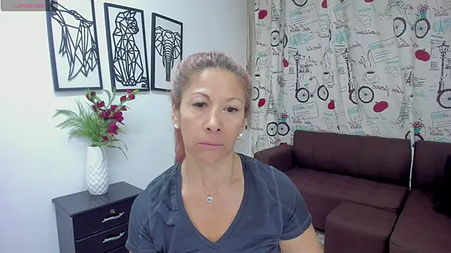 cintiagreyx online show from February 2025 11:30:02 AM