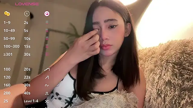 Snapshot of GenesisCastillano chatting on October 2025 09:37:01 AM GenesisCastillano online show from October 2025 09:37:01 AM