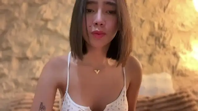 GenesisCastillano online show from April 2026 10:53:01 AM