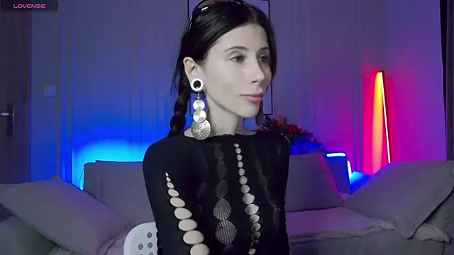 Your Nicolett online show from December 2024 03:25:02 AM