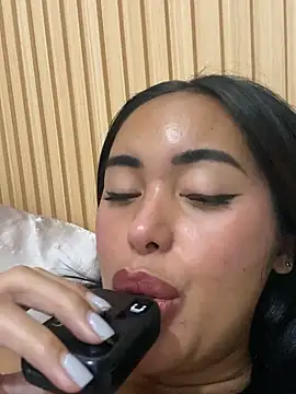 HeavenlyStar online show from November 2025 06:12:01 AM