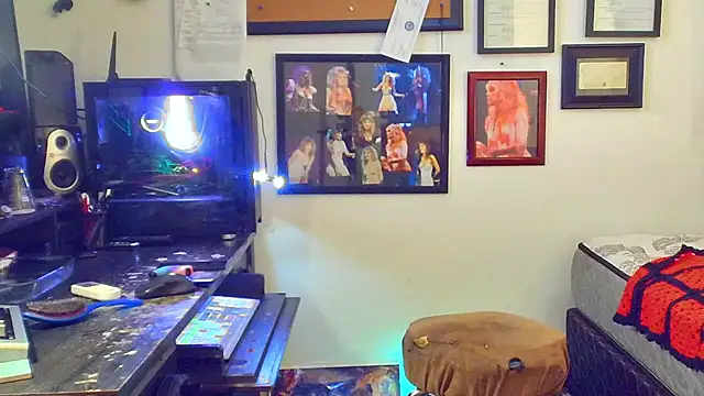 DoMeDoggyDiana online show from November 2025 03:17:02 PM