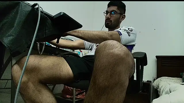 Snapshot of x-sebastian chatting on April 2026 09:59:02 PM x-sebastian online show from April 2026 09:59:02 PM