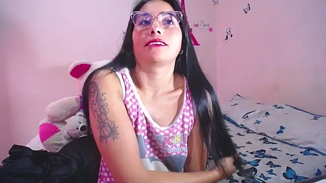 Snapshot of hanna_girl21 chatting on February 2026 12:01:02 PM hanna girl21 online show from February 2026 12:01:02 PM