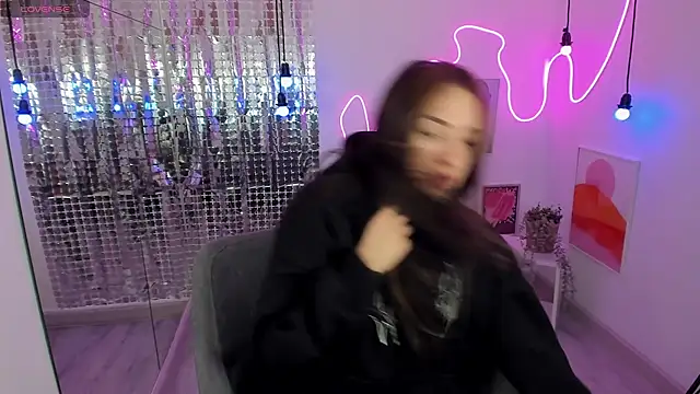 MilanaSugar online show from February 2025 12:17:02 PM