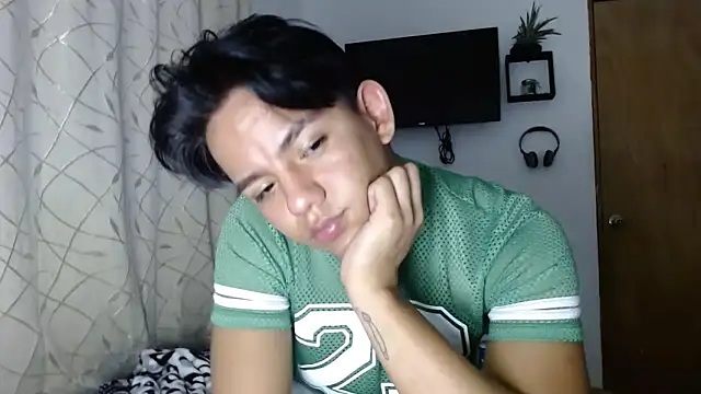 Apolo  lommelli online show from March 2025 03:57:01 AM