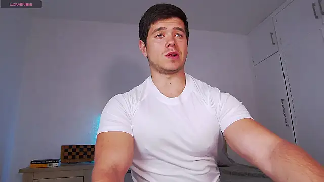 Snapshot of Arilas_ chatting on March 2026 07:46:02 AM Arilas online show from March 2026 07:46:02 AM