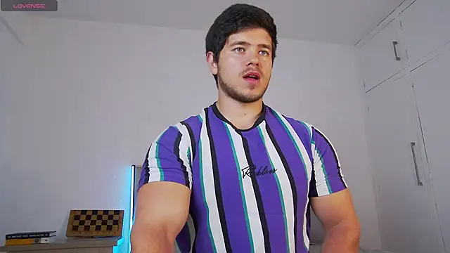 Snapshot of Arilas_ chatting on April 2026 07:42:01 AM Arilas online show from April 2026 07:42:01 AM