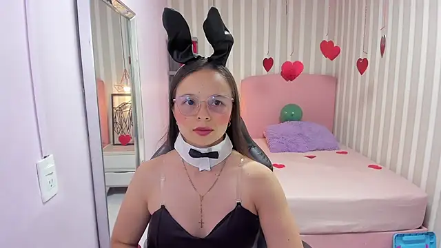 Snapshot of LORELAIGIVEN chatting on March 2026 12:31:02 PM LORELAIGIVEN online show from March 2026 12:31:02 PM