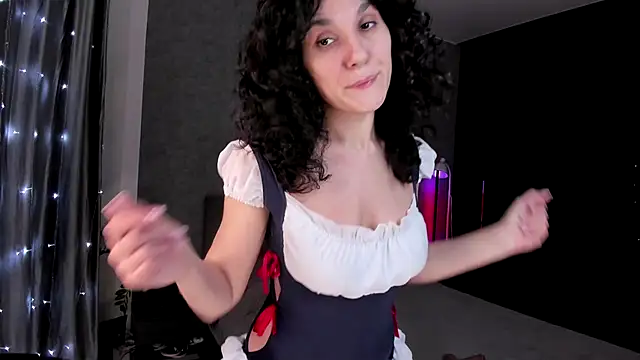  CurlySue  online show from February 2026 04:41:01 PM