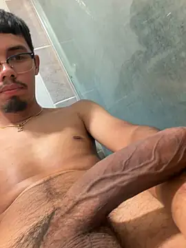 Snapshot of yinyang202 chatting on April 2026 08:17:01 PM yinyang202 online show from April 2026 08:17:01 PM