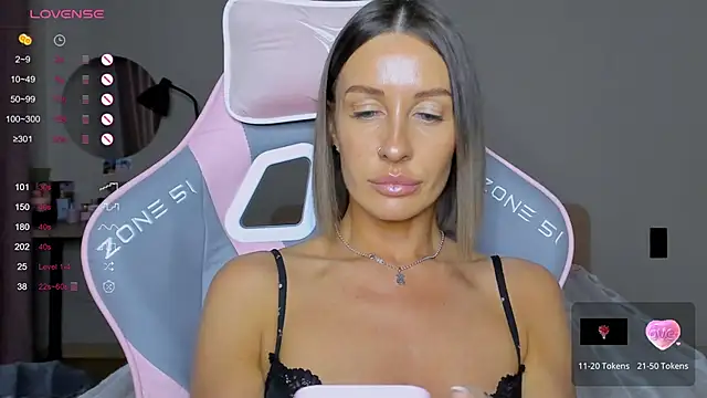 Snapshot of NejaSatin chatting on April 2026 10:44:01 AM NejaSatin online show from April 2026 10:44:01 AM