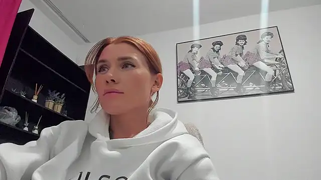 Snapshot of Cameron_diazz chatting on September 2025 06:35:02 PM Cameron diazz online show from September 2025 06:35:02 PM