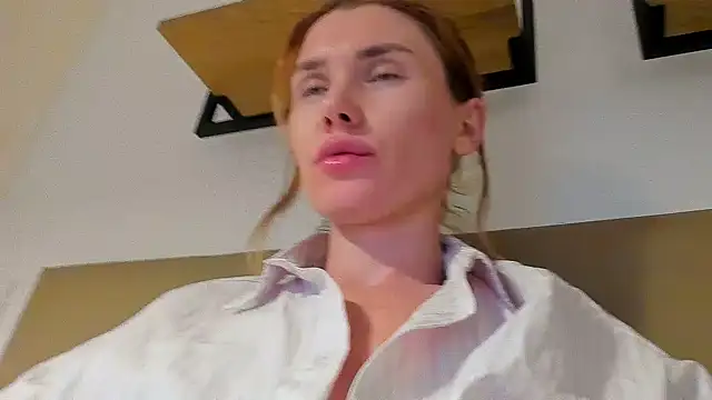 Snapshot of Cameron_diazz chatting on October 2025 08:55:02 PM Cameron diazz online show from October 2025 08:55:02 PM