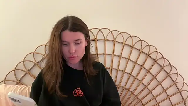 Snapshot of Cameron_diazz chatting on April 2026 08:43:02 PM Cameron diazz online show from April 2026 08:43:02 PM