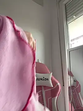 Snapshot of Cameron_diazz chatting on April 2026 03:50:01 PM Cameron diazz online show from April 2026 03:50:01 PM