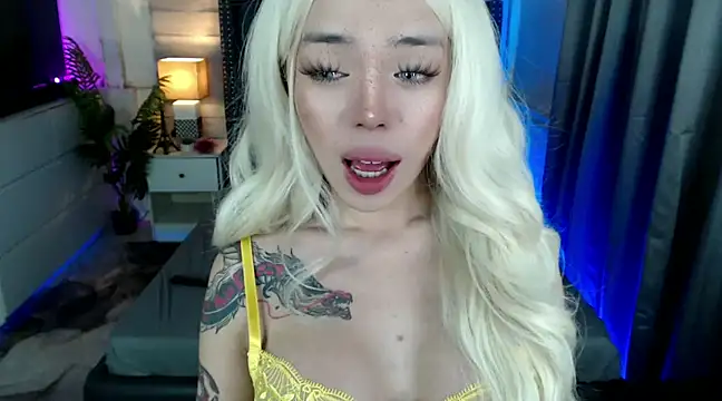 Snapshot of SweetCheska19 chatting on January 2025 11:53:02 PM SweetCheska19 online show from January 2025 11:53:02 PM