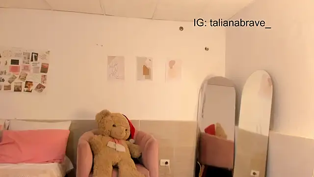 Snapshot of ValienteGirl_ chatting on October 2025 03:05:02 AM ValienteGirl  online show from October 2025 03:05:02 AM