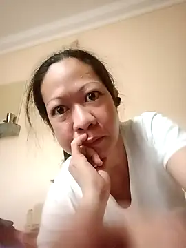 Snapshot of Sweet_Lady30 chatting on September 2025 07:52:01 PM Sweet Lady30 online show from September 2025 07:52:01 PM