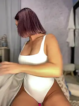 Snapshot of AprilRae_ chatting on January 2026 06:18:02 AM AprilRae online show from January 2026 06:18:02 AM